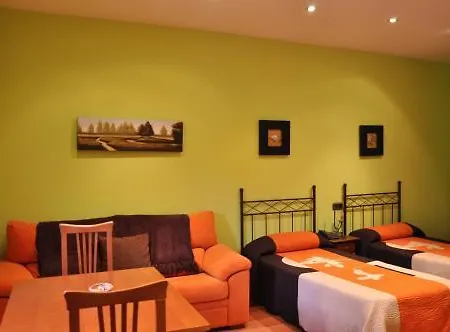 Santa Marina 아파트호텔 Cuéllar