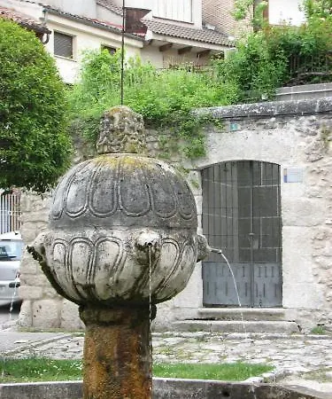 מלון דירות Santa Marina Cuéllar