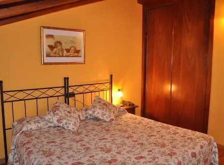 Santa Marina 아파트호텔 Cuéllar