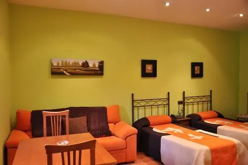 Santa Marina 아파트호텔 Cuéllar